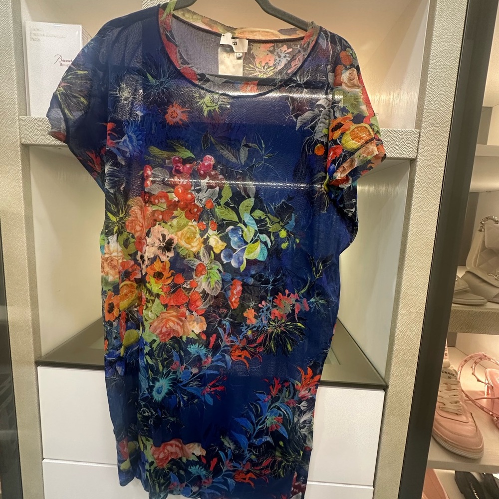 Floral Blue Tunic Top Size Large - Picture 7 of 7